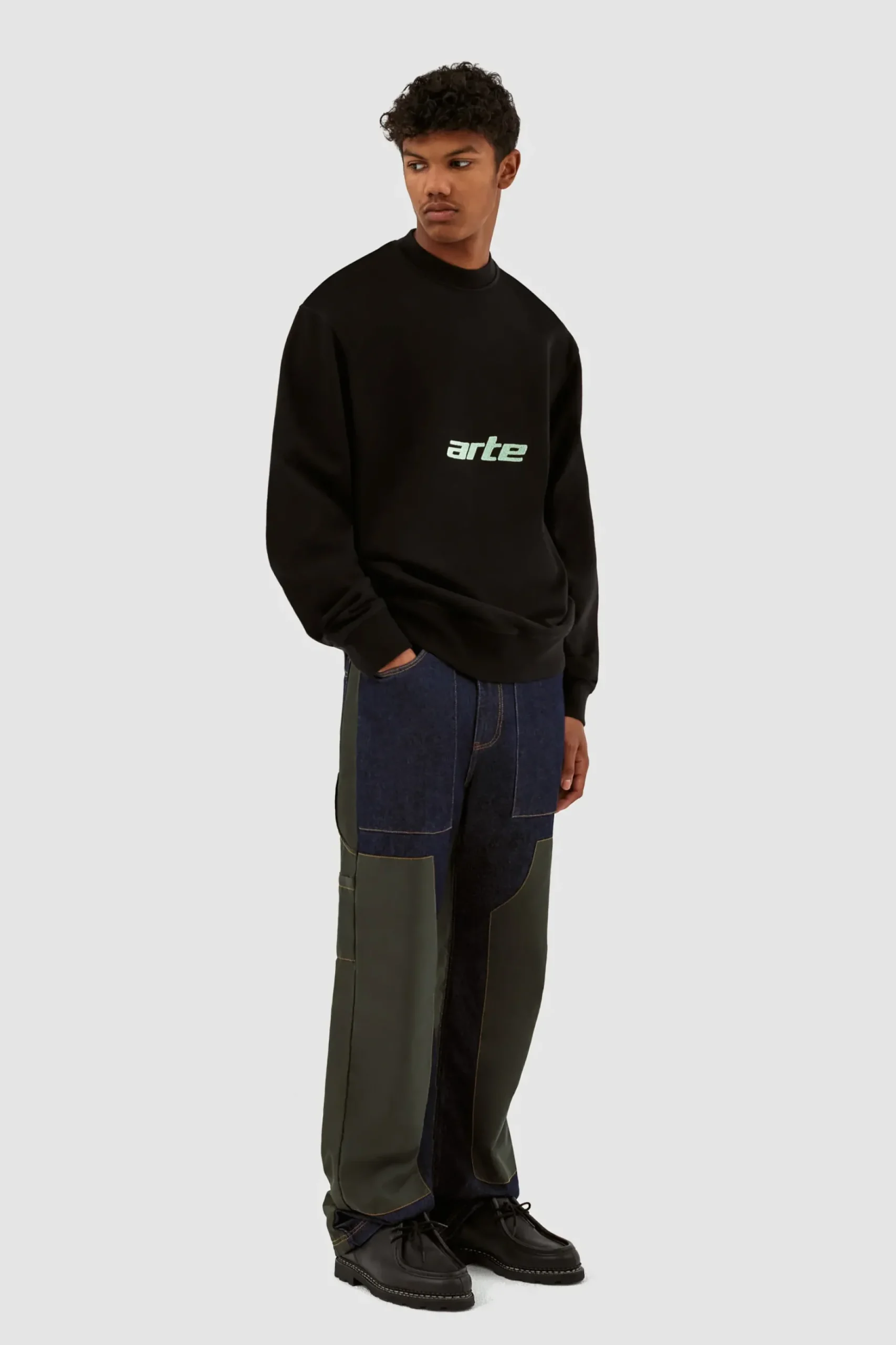 Arte Antwerp Carlos Arte Crewneck
