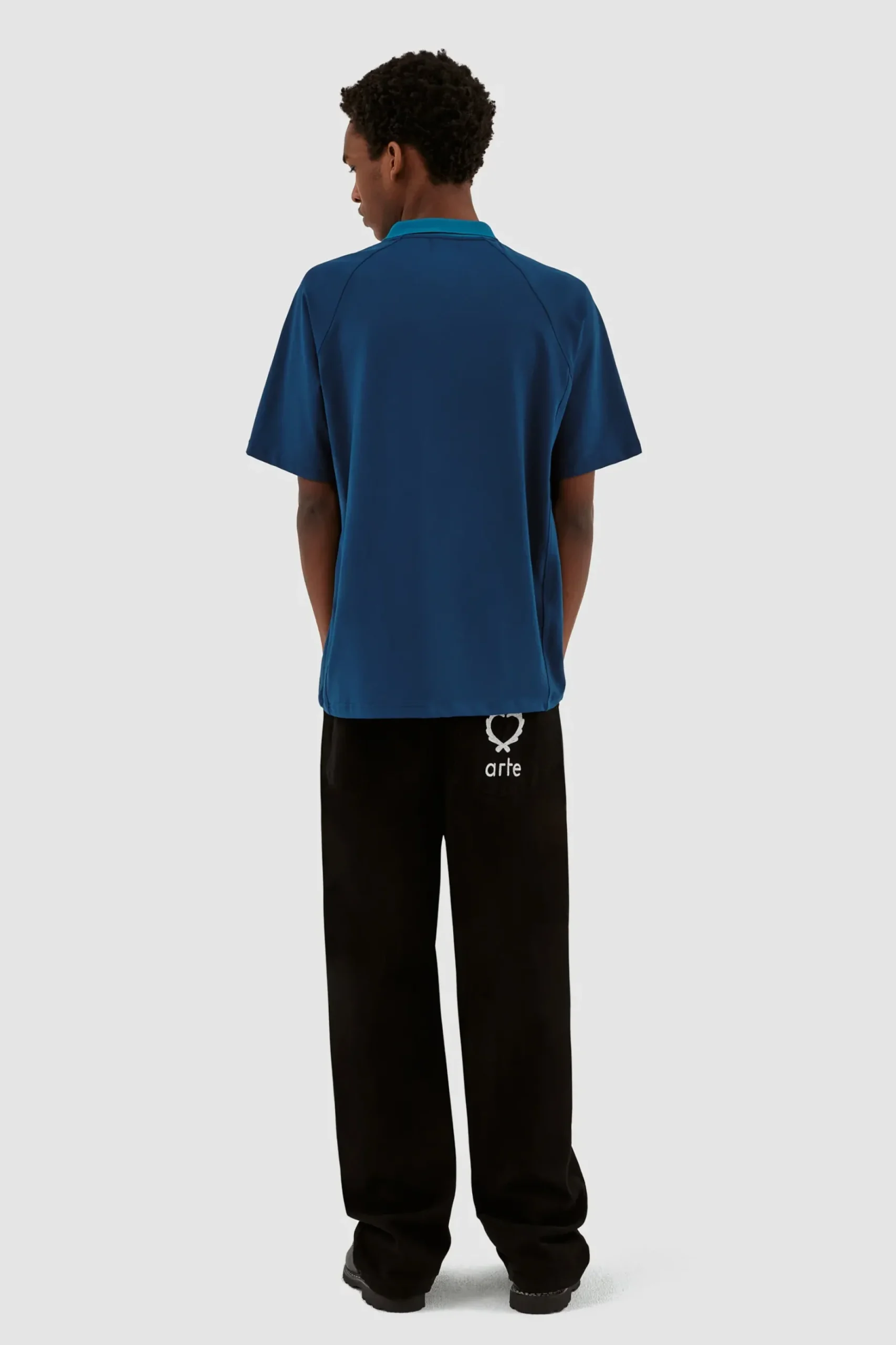 Arte Antwerp Taylor Collar T-shirt