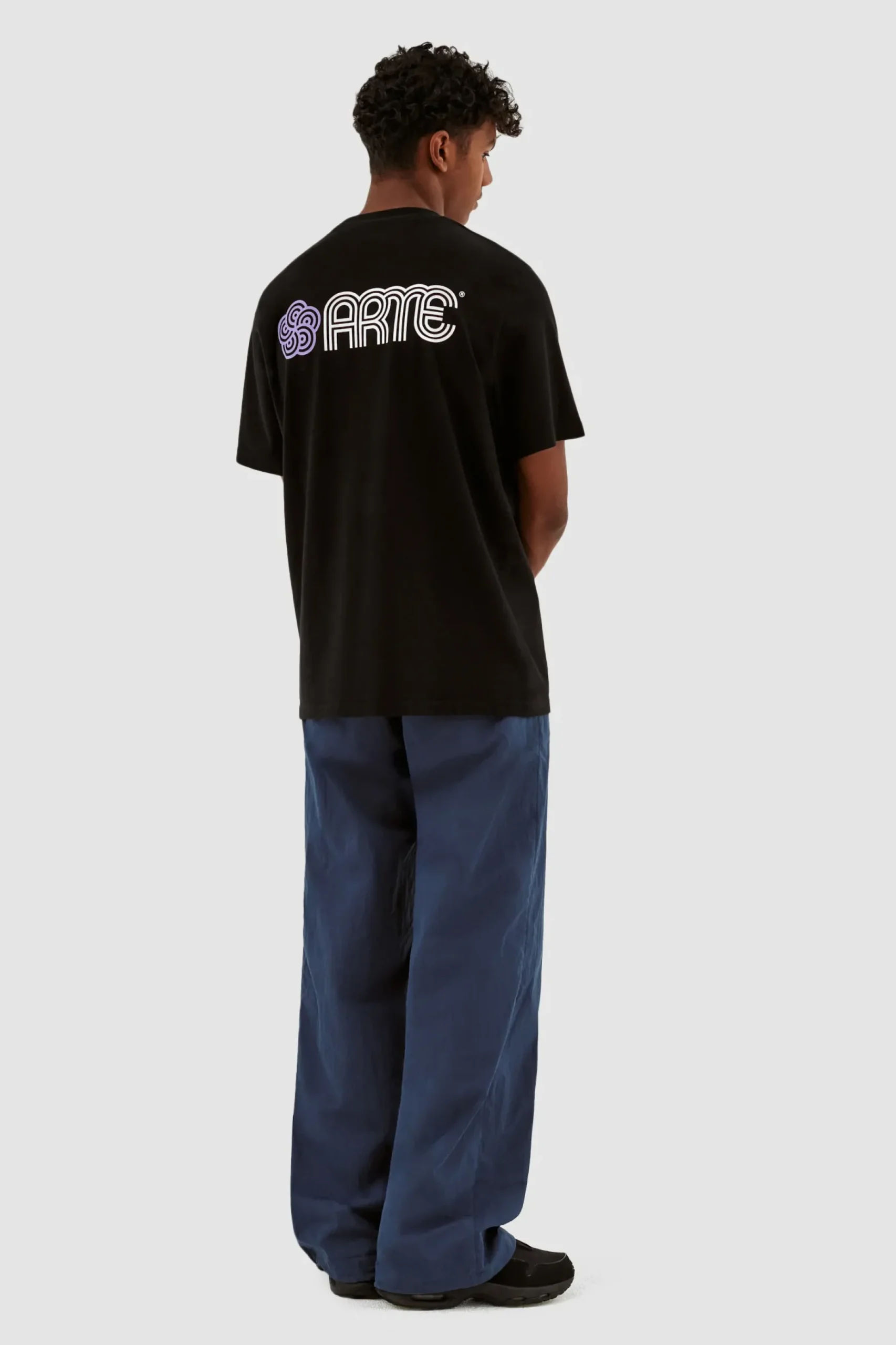 Arte Antwerp Teo Circle Flower T-shirt